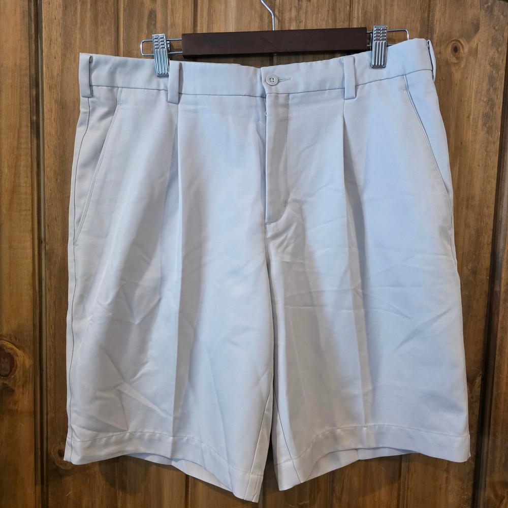 Nike Golf Shorts Mens 34 Beige Good Pleated Fit DRY Performance Swoosh Logo